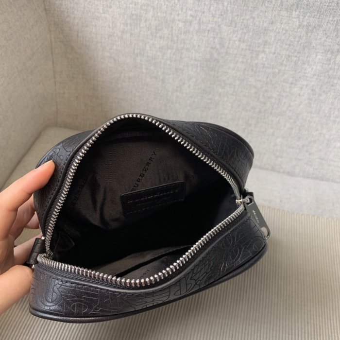 2020SS新作 Burberry バーバリー メンズ ショルダーバック スーパーコピー