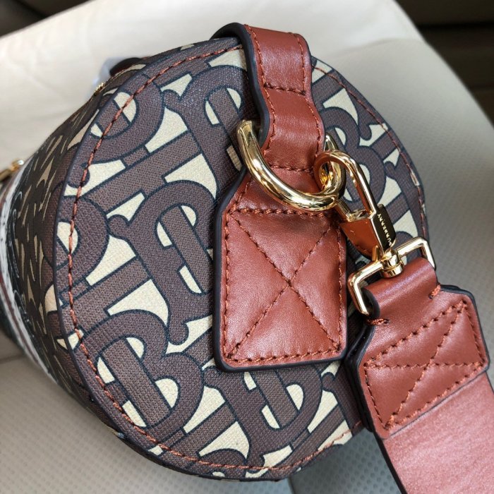 2020SS新作 Burberry バーバリー メンズ ショルダーバック スーパーコピー