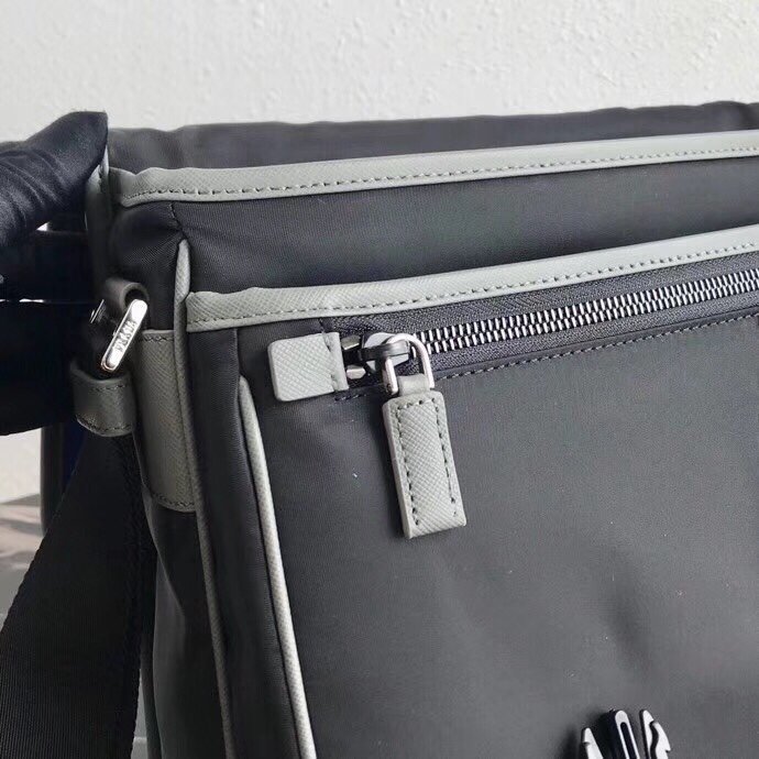2021SS新作 メンズ Prada プラダショルダーバッグスーパーコピー
