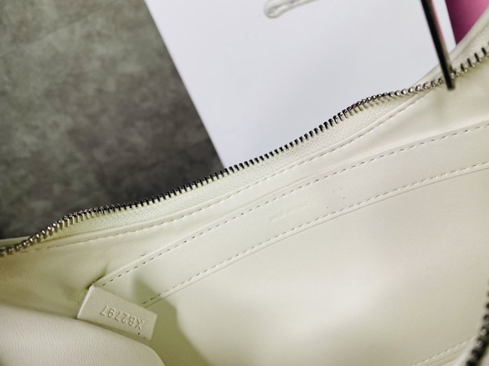 202103SS新作 Celine セリーヌ レディースショルダーバッグスーパーコピー