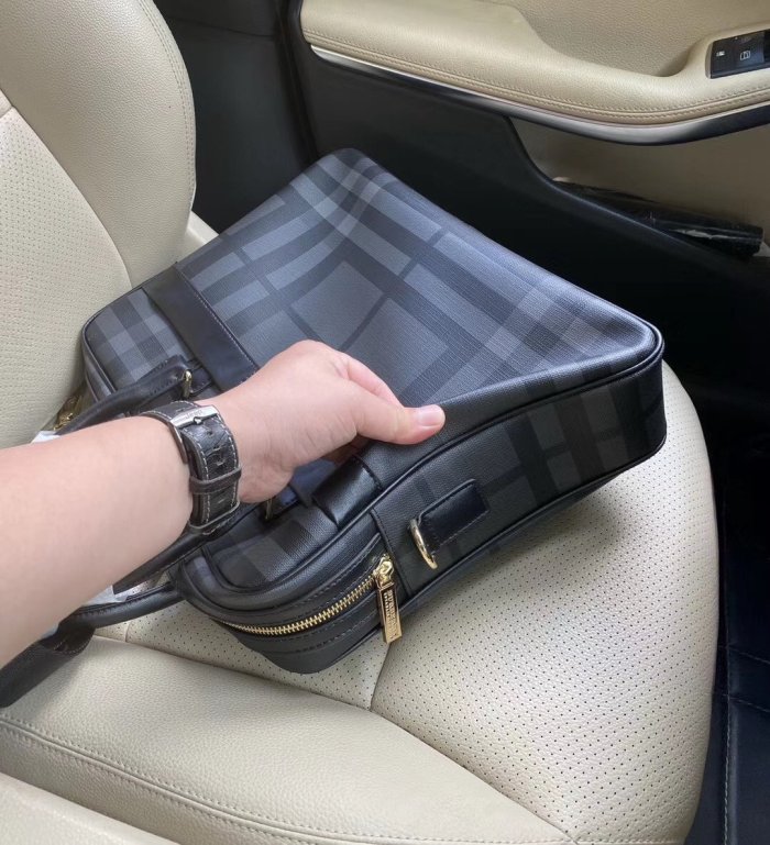 2020SS新作 Burberry バーバリー メンズ ハンドバックスーパーコピー