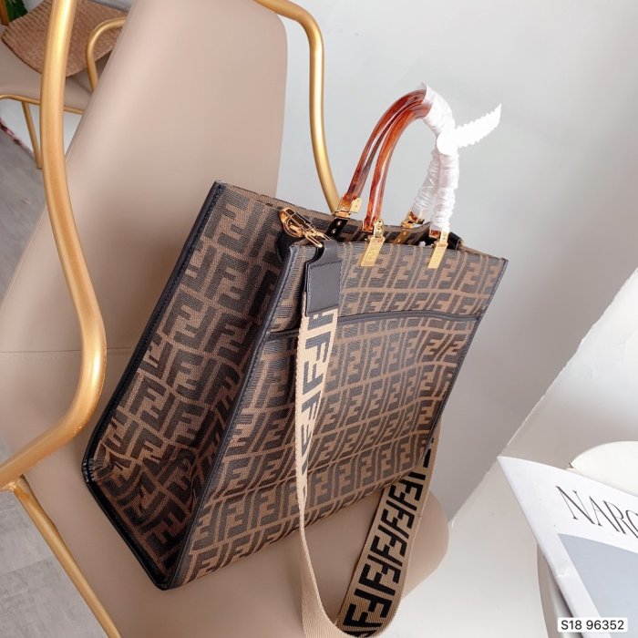 2020SS新作 FENDI フェンディ レディース ハンドバック スーパーコピー