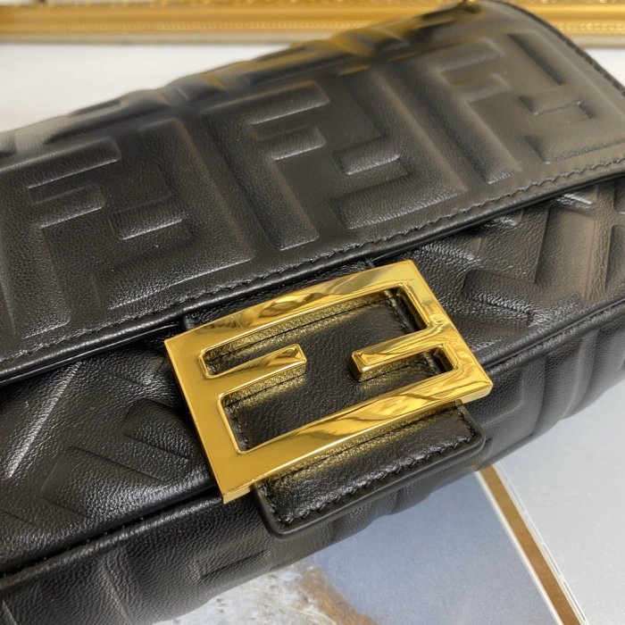 2020SS新作 FENDI フェンディ レディース ショルダーバック スーパーコピー