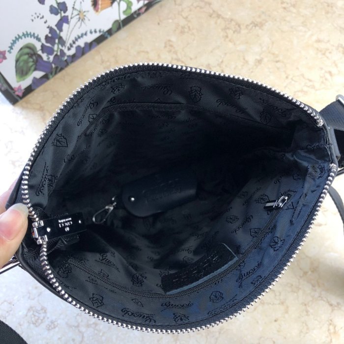 2021SS新作 Gucci グッチ メンズ ショルダーバックスーパーコピー