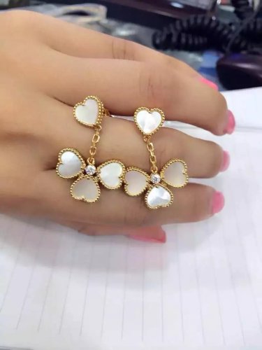 Van Cleef & Arpels ヴァン クリーフ＆アーペル イヤリング ピアス Van-15e