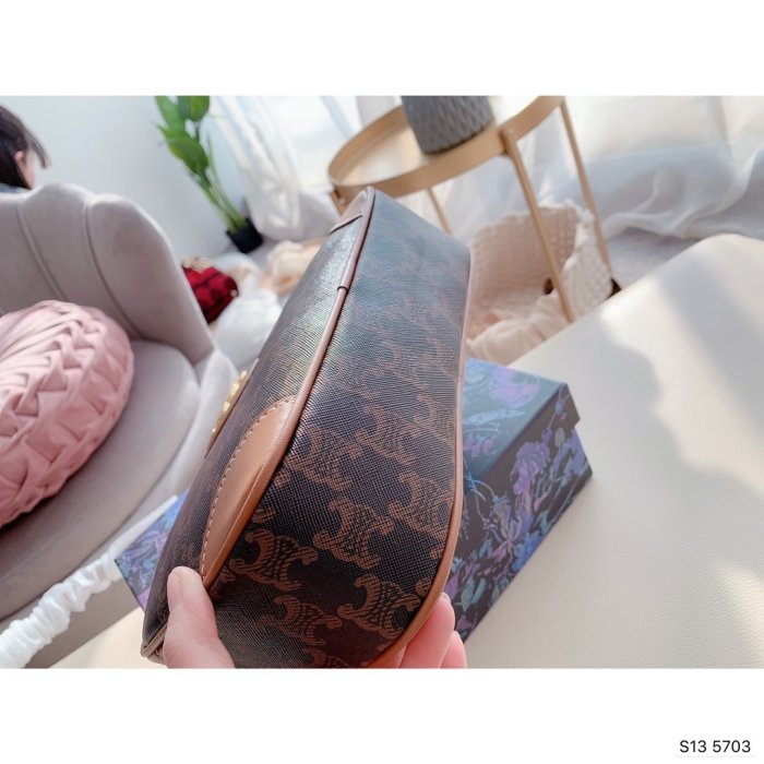 2021SS新作 Celine セリーヌ レディースショルダーバッグスーパーコピー