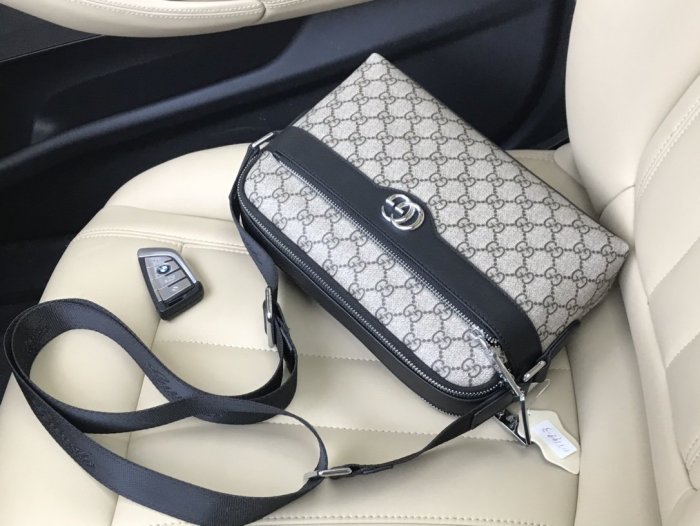 2020SS新作 Gucci グッチ メンズ ショルダーバックスーパーコピー
