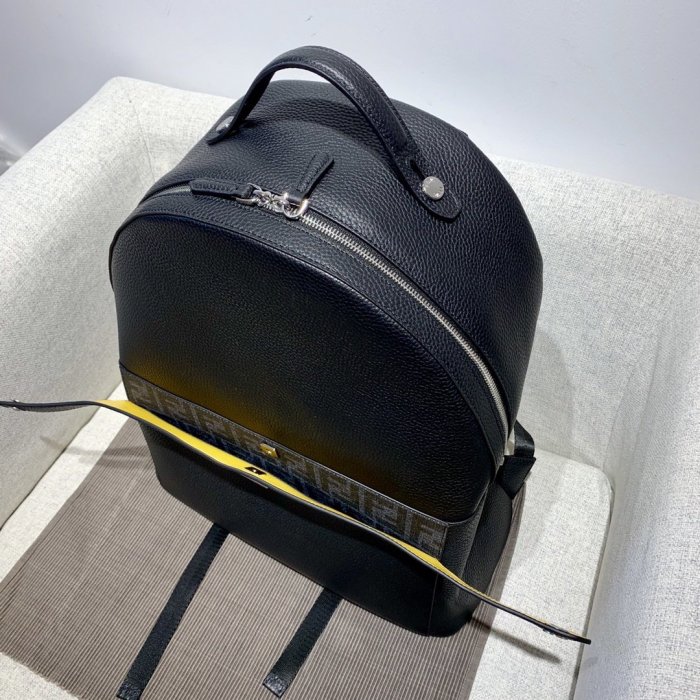 202105SS新作 FENDI フェンディ メンズ リュックバックスーパーコピー