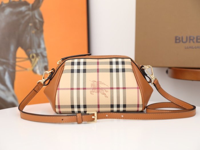 202103SS新作Burberryバーバリー レディース ショルダーバック スーパーコピー