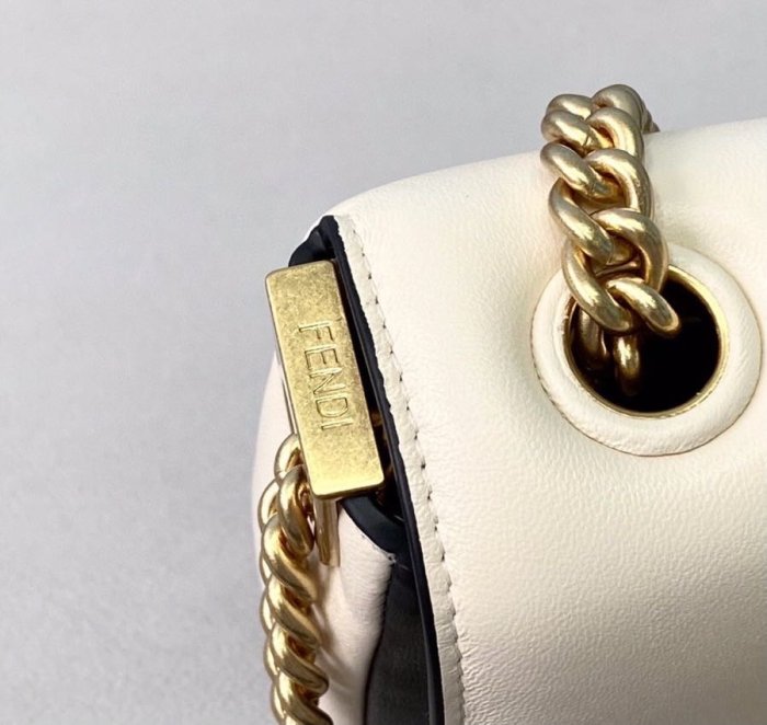 2021SS新作 FENDI フェンディ レディースショルダーバックスーパーコピー