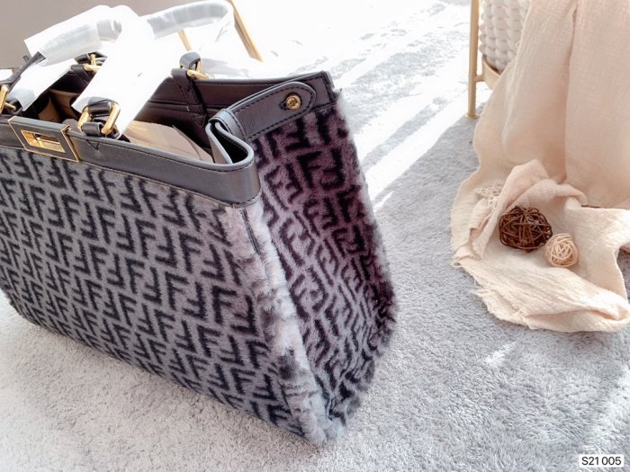 2020SS新作 FENDI フェンディ レディース ハンドバックスーパーコピー