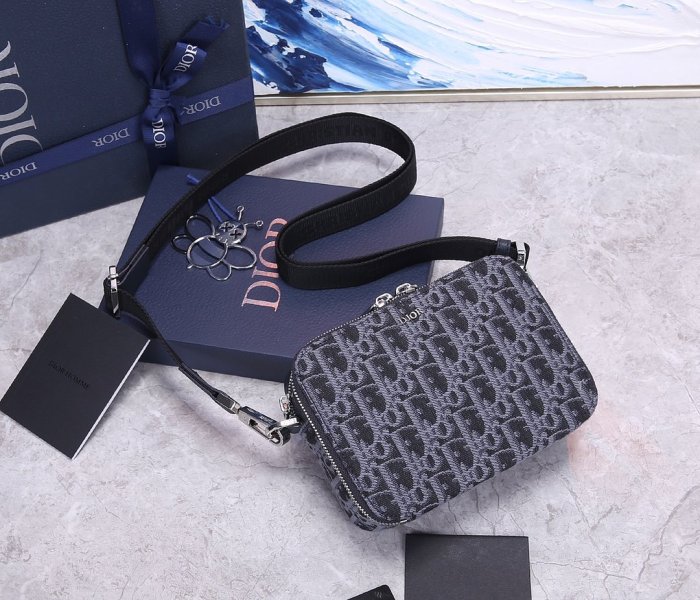 202103SS新作 Dior ディオール メンズ ショルダーバックスーパーコピー