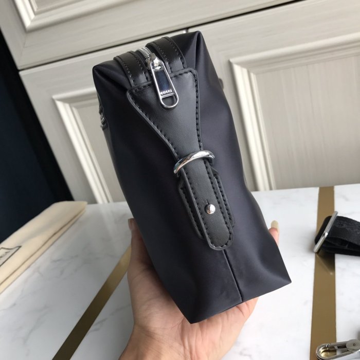 2021SS新作 Gucci グッチ メンズ ショルダーバックスーパーコピー