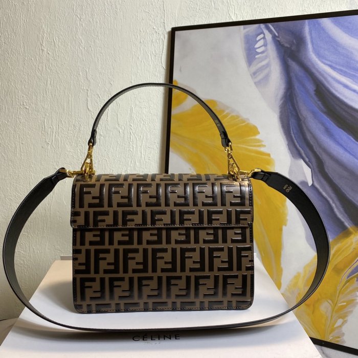 202103SS新作 FENDI フェンディ レディースショルダーバックスーパーコピー