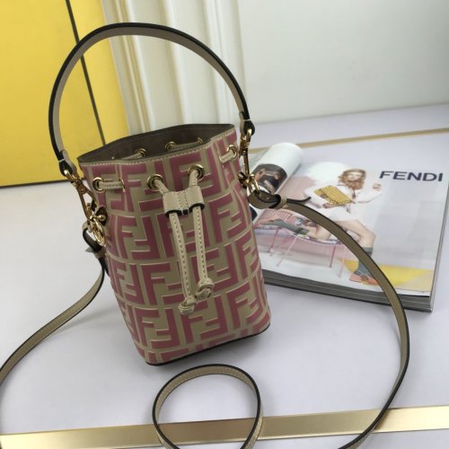 2020SS新作 FENDI フェンディ レディース ショルダーバック スーパーコピー