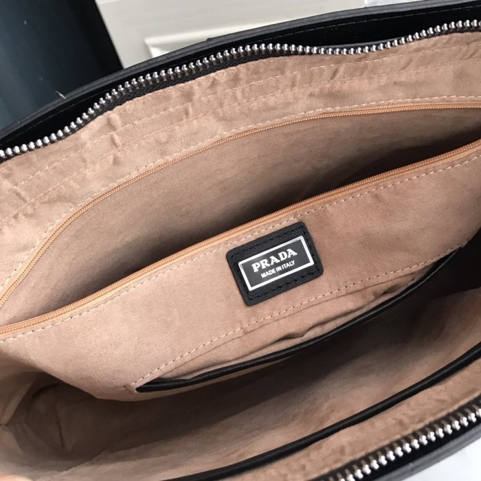 202105SS新作 Prada プラダ メンズ ハンドバックスーパーコピー
