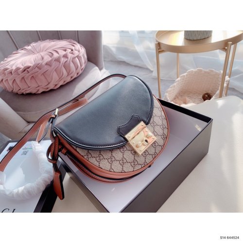 2021SS新作Gucci グッチ レディースショルダーバッグスーパーコピー