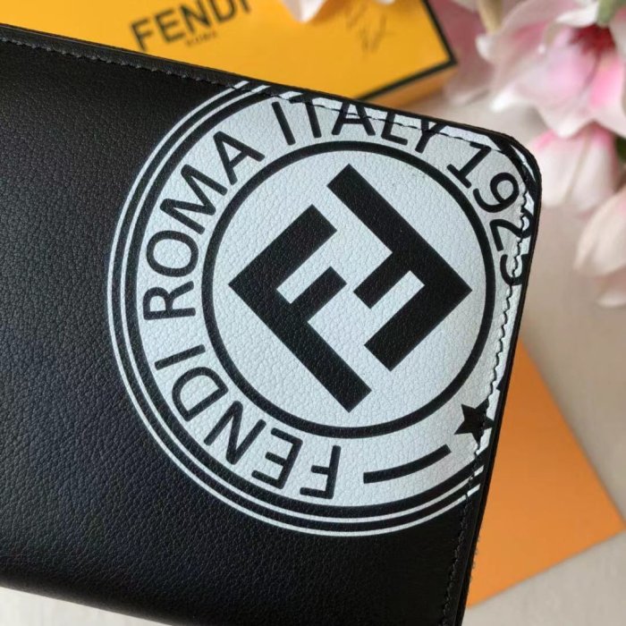 2020SSフェンディ FENDI 新作通販長財布 スーパーコピー
