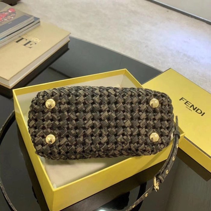 2020SS新作 FENDI フェンディ レディース ショルダーバック スーパーコピー