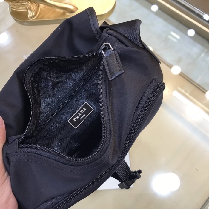202103SS新作 メンズ Prada プラダ ショルダーバックスーパーコピー
