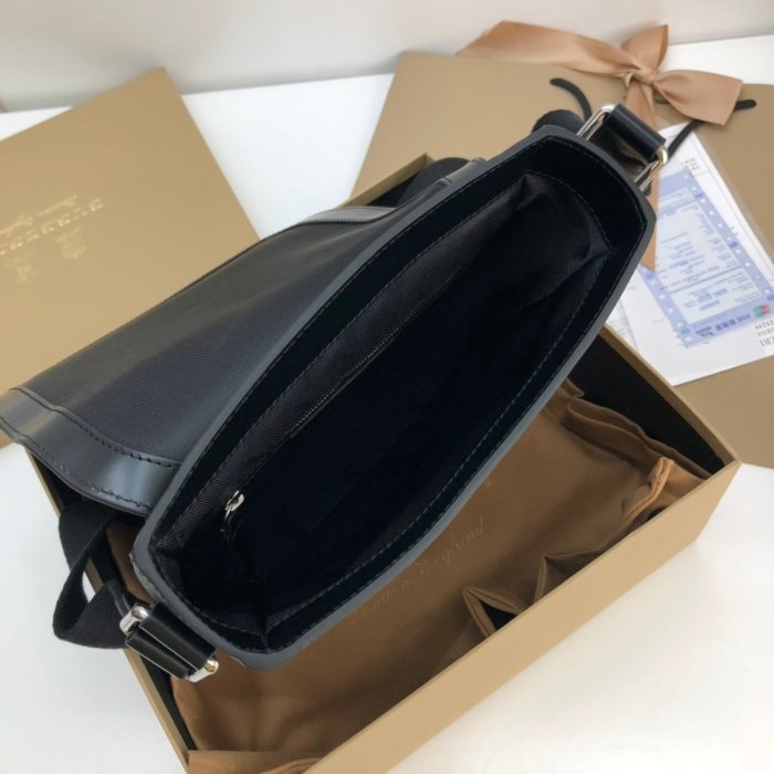 2021SS新作 Burberry バーバリー メンズ ショルダーバック スーパーコピー
