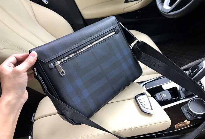 2020SS新作 Burberry バーバリー メンズ ショルダーバック スーパーコピー