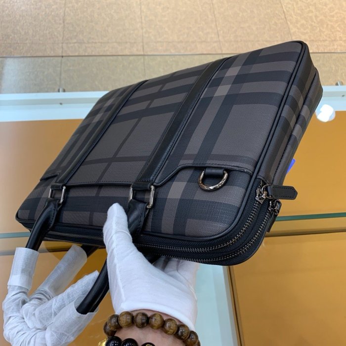 2021SS新作 Burberry バーバリー メンズ ハンドバックスーパーコピー
