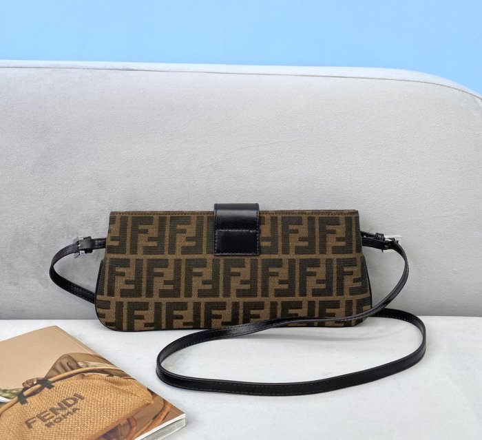 202103SS新作 FENDI フェンディ レディースショルダーバックスーパーコピー