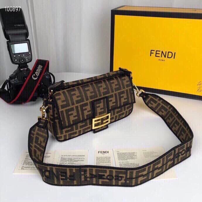 2020SS新作 FENDI フェンディ レディース ショルダーバック スーパーコピー