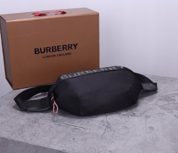 202103SS新作 Burberry バーバリー メンズ ショルダーバック スーパーコピー