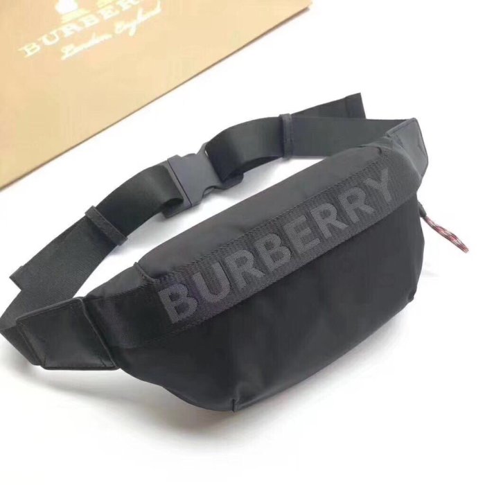 202105SS新作 Burberry バーバリー メンズ ショルダーバック スーパーコピー
