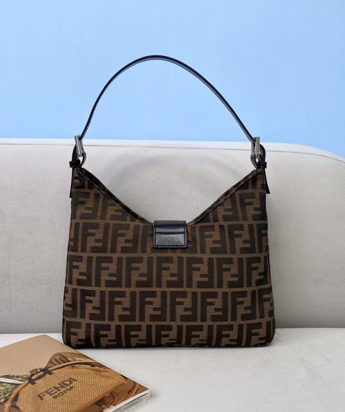 202103SS新作 FENDI フェンディ レディースショルダーバックスーパーコピー