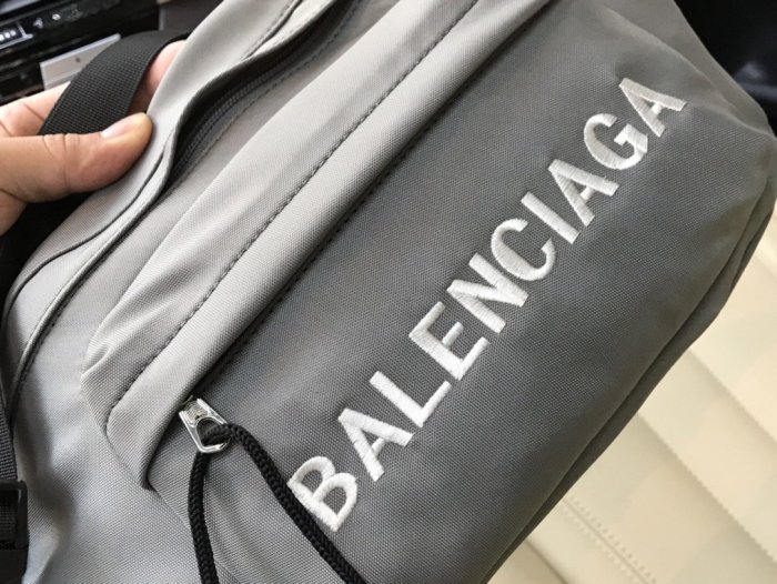 2020SS新作 Balenciaga バレンシアガ メンズ ショルダーバック スーパーコピー