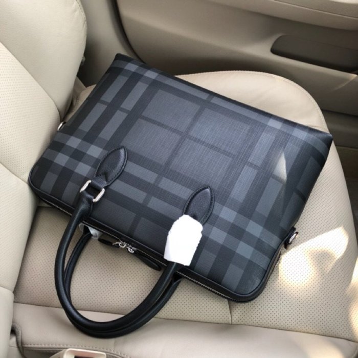 2020SS新作 Burberry バーバリー メンズ ハンドバックスーパーコピー