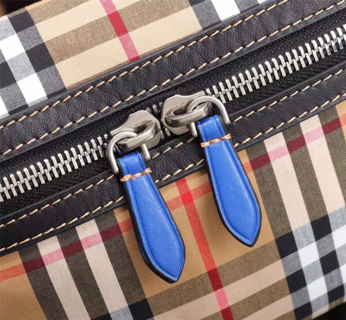 2020SS新作 Burberry バーバリー メンズ ショルダーバック スーパーコピー