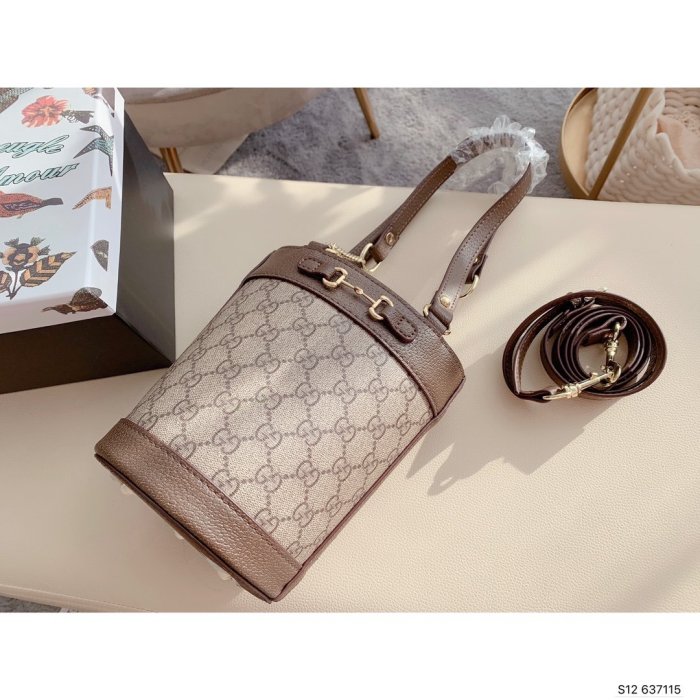 2021SS新作Gucci グッチ レディースショルダーバッグスーパーコピー