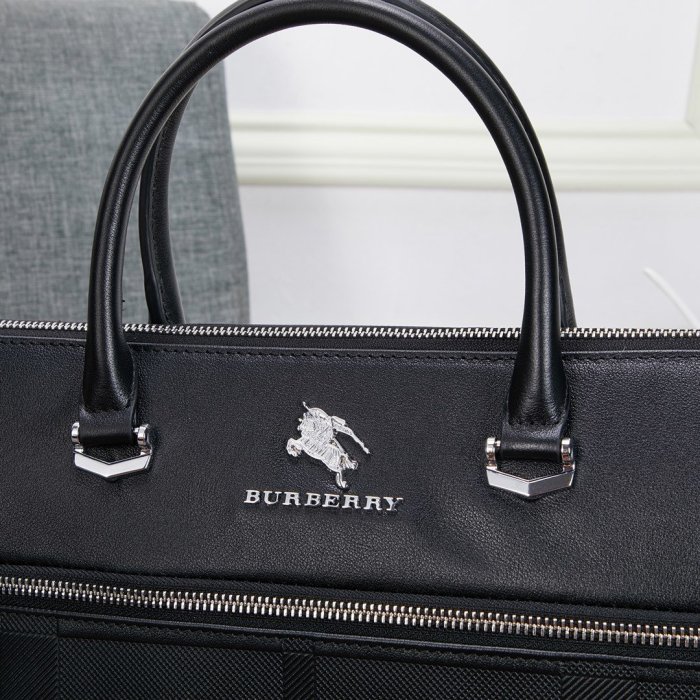 2021SS新作 Burberry バーバリー メンズ ハンドバックスーパーコピー
