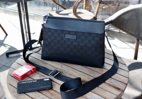 2020SS新作 Gucci グッチ メンズ ショルダーバックスーパーコピー