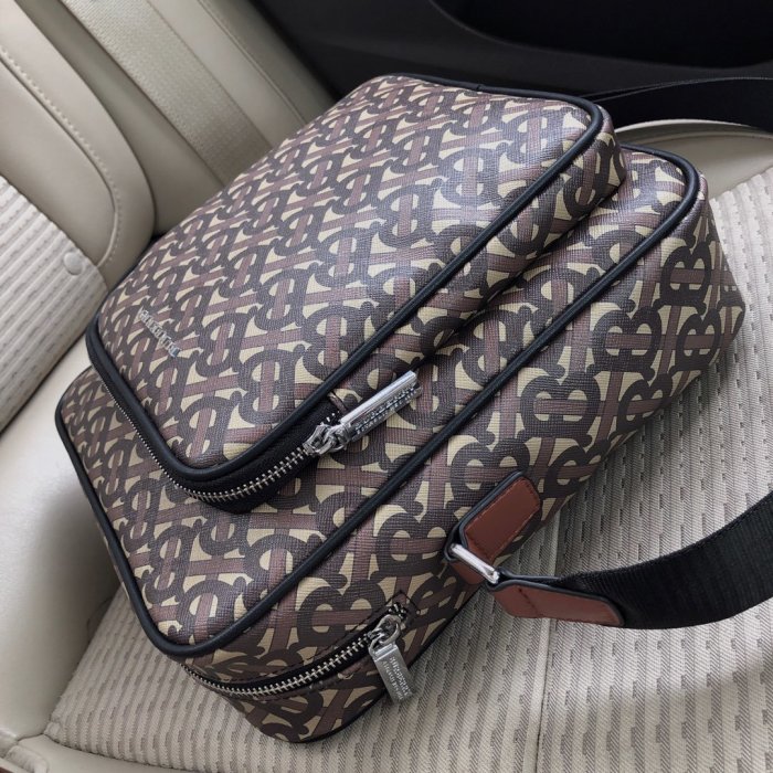 2020SS新作 Burberry バーバリー メンズ ショルダーバック スーパーコピー