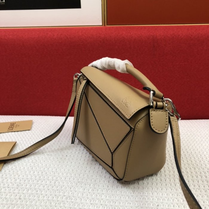 202106SS新作 LOEWE ロエベ レディース ショルダーバッグスーパーコピー