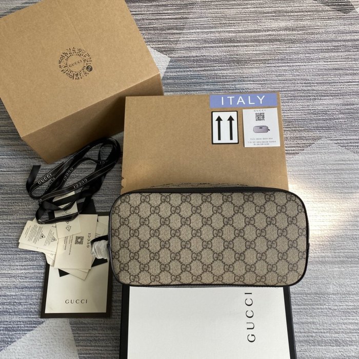 2021SS新作 Gucci グッチ メンズ ショルダーバックスーパーコピー