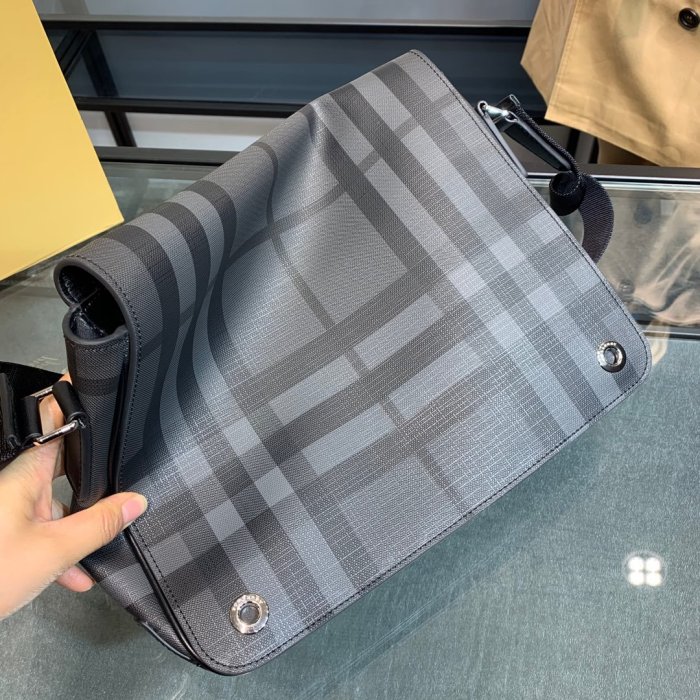 202103SS新作 Burberry バーバリー メンズ ショルダーバック スーパーコピー