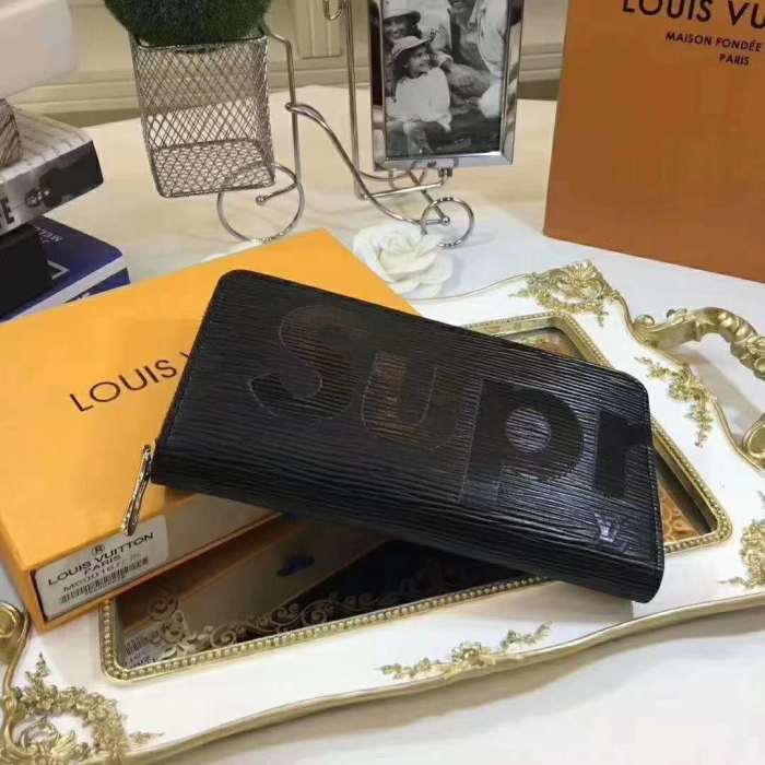 LOUIS VUITTON & Supreme 財布 2色