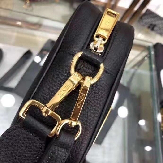 2021SS新作 FENDI フェンディ ショルダーバック スーパーコピー