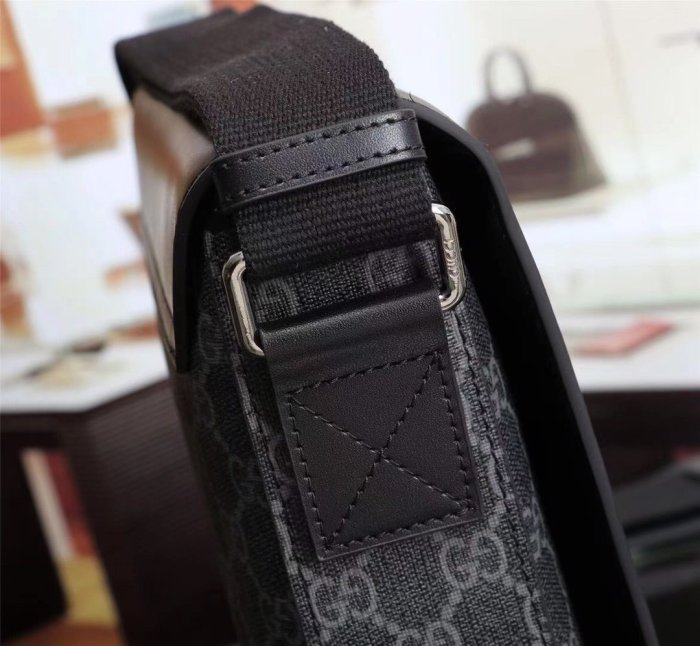 2020SS新作 Gucci グッチ メンズ ショルダーバックスーパーコピー