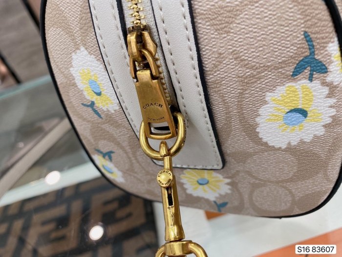 202106SS新作 Coach コーチ レディース ショルダーバッグスーパーコピー
