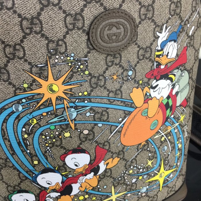 2021SS新作Gucci グッチ レディースリュックスーパーコピー