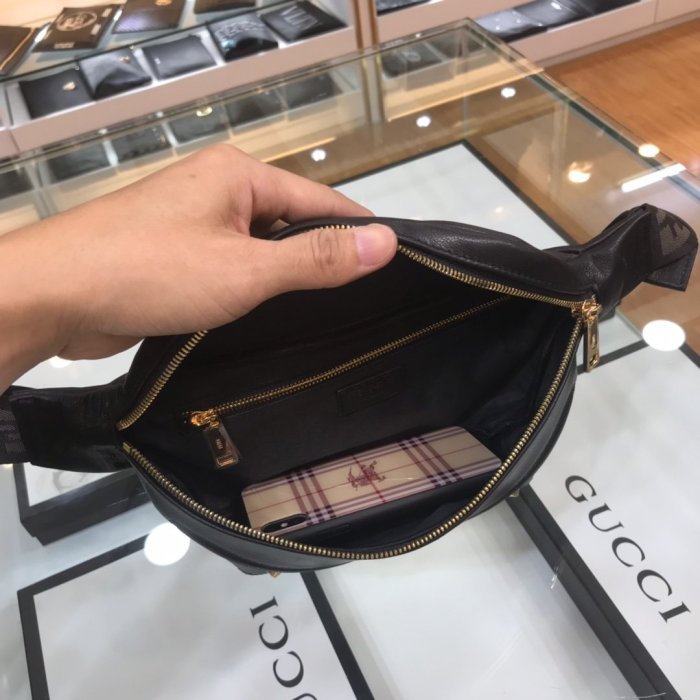 2020SS新作 FENDI フェンディ ショルダーバック スーパーコピー