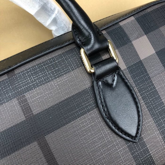 2021SS新作 Burberry バーバリー メンズ ハンドバックスーパーコピー
