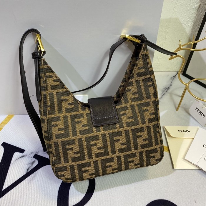 2020SS新作 FENDI フェンディ レディース ショルダーバック スーパーコピー